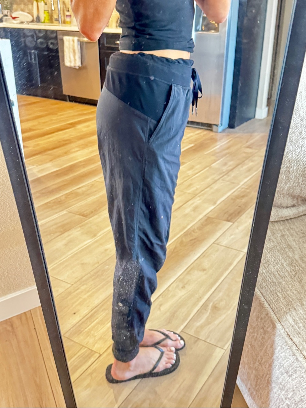 Lululemon Dance Studio Mid-Rise Jogger
Black - Picture 2 of 3